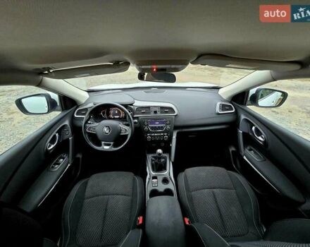 Білий Рено Kadjar, об'ємом двигуна 1.6 л та пробігом 245 тис. км за 15800 $, фото 63 на Automoto.ua