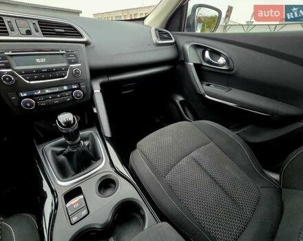 Білий Рено Kadjar, об'ємом двигуна 1.6 л та пробігом 245 тис. км за 15800 $, фото 65 на Automoto.ua