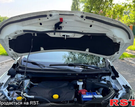 Белый Рено Kadjar, объемом двигателя 1.6 л и пробегом 67 тыс. км за 18500 $, фото 12 на Automoto.ua