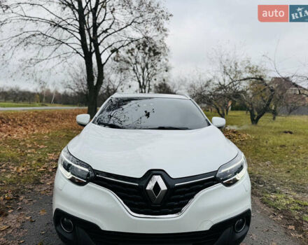 Белый Рено Kadjar, объемом двигателя 1.5 л и пробегом 67 тыс. км за 18500 $, фото 3 на Automoto.ua