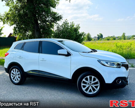 Белый Рено Kadjar, объемом двигателя 1.6 л и пробегом 67 тыс. км за 18500 $, фото 1 на Automoto.ua