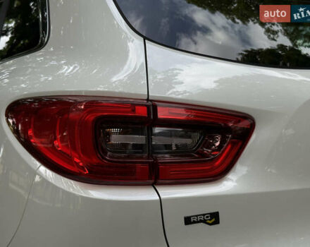 Белый Рено Kadjar, объемом двигателя 1.5 л и пробегом 182 тыс. км за 15500 $, фото 37 на Automoto.ua