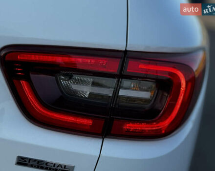 Белый Рено Kadjar, объемом двигателя 1.5 л и пробегом 155 тыс. км за 17700 $, фото 22 на Automoto.ua