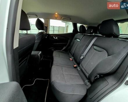 Білий Рено Kadjar, об'ємом двигуна 1.6 л та пробігом 245 тис. км за 15800 $, фото 61 на Automoto.ua