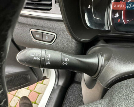 Белый Рено Kadjar, объемом двигателя 1.5 л и пробегом 217 тыс. км за 17845 $, фото 26 на Automoto.ua