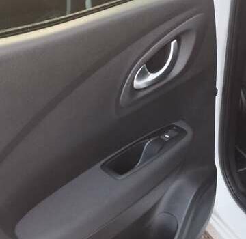 Белый Рено Kadjar, объемом двигателя 1.5 л и пробегом 103 тыс. км за 18800 $, фото 6 на Automoto.ua