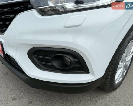 Белый Рено Kadjar, объемом двигателя 1.5 л и пробегом 116 тыс. км за 18300 $, фото 15 на Automoto.ua