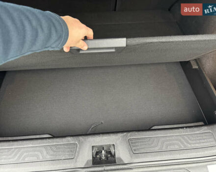 Белый Рено Kadjar, объемом двигателя 1.46 л и пробегом 93 тыс. км за 19600 $, фото 41 на Automoto.ua