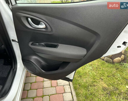 Белый Рено Kadjar, объемом двигателя 1.5 л и пробегом 217 тыс. км за 17845 $, фото 48 на Automoto.ua