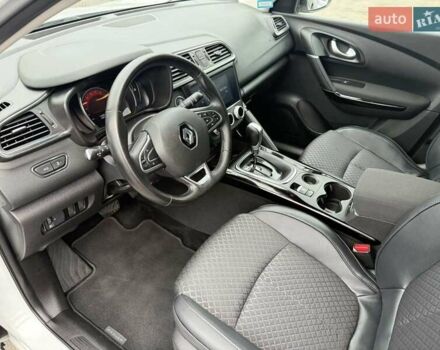 Белый Рено Kadjar, объемом двигателя 1.5 л и пробегом 116 тыс. км за 18300 $, фото 28 на Automoto.ua
