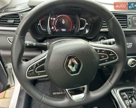 Белый Рено Kadjar, объемом двигателя 1.5 л и пробегом 217 тыс. км за 17845 $, фото 25 на Automoto.ua