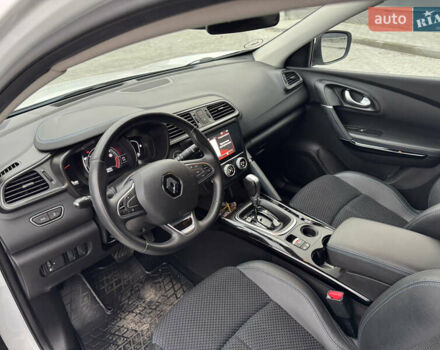 Белый Рено Kadjar, объемом двигателя 1.46 л и пробегом 93 тыс. км за 19600 $, фото 27 на Automoto.ua
