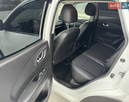 Белый Рено Kadjar, объемом двигателя 1.46 л и пробегом 93 тыс. км за 19600 $, фото 36 на Automoto.ua