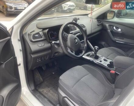 Белый Рено Kadjar, объемом двигателя 1.2 л и пробегом 61 тыс. км за 15500 $, фото 7 на Automoto.ua