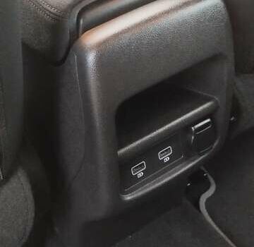 Белый Рено Kadjar, объемом двигателя 1.5 л и пробегом 103 тыс. км за 18800 $, фото 3 на Automoto.ua