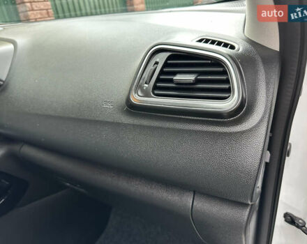 Білий Рено Kadjar, об'ємом двигуна 1.5 л та пробігом 217 тис. км за 17833 $, фото 59 на Automoto.ua