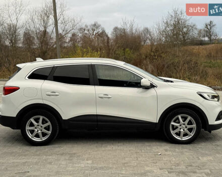 Белый Рено Kadjar, объемом двигателя 1.46 л и пробегом 93 тыс. км за 19600 $, фото 8 на Automoto.ua