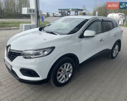 Белый Рено Kadjar, объемом двигателя 1.46 л и пробегом 132 тыс. км за 19200 $, фото 3 на Automoto.ua