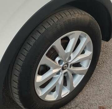 Белый Рено Kadjar, объемом двигателя 1.5 л и пробегом 103 тыс. км за 18800 $, фото 11 на Automoto.ua