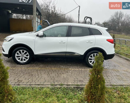 Білий Рено Kadjar, об'ємом двигуна 1.5 л та пробігом 180 тис. км за 17500 $, фото 2 на Automoto.ua