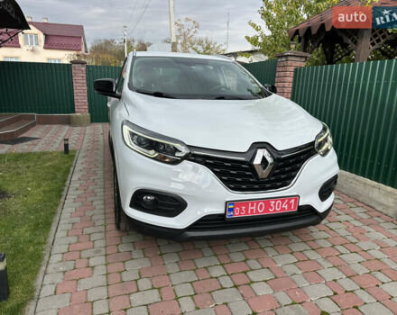 Белый Рено Kadjar, объемом двигателя 1.5 л и пробегом 217 тыс. км за 17845 $, фото 1 на Automoto.ua