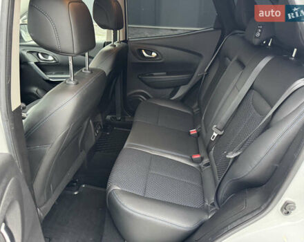 Белый Рено Kadjar, объемом двигателя 1.46 л и пробегом 93 тыс. км за 19600 $, фото 37 на Automoto.ua