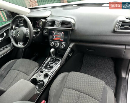 Белый Рено Kadjar, объемом двигателя 1.5 л и пробегом 217 тыс. км за 17845 $, фото 53 на Automoto.ua