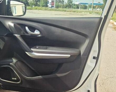 Белый Рено Kadjar, объемом двигателя 1.46 л и пробегом 181 тыс. км за 18000 $, фото 21 на Automoto.ua