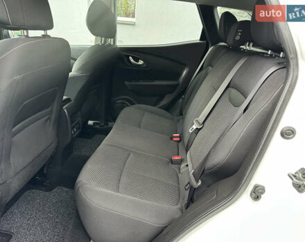 Белый Рено Kadjar, объемом двигателя 1.5 л и пробегом 217 тыс. км за 17845 $, фото 39 на Automoto.ua