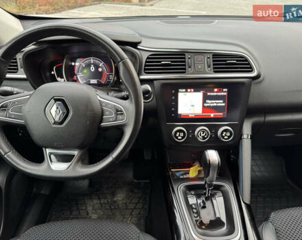 Белый Рено Kadjar, объемом двигателя 1.46 л и пробегом 93 тыс. км за 19600 $, фото 33 на Automoto.ua