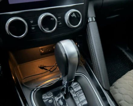 Белый Рено Kadjar, объемом двигателя 1.46 л и пробегом 212 тыс. км за 16900 $, фото 12 на Automoto.ua