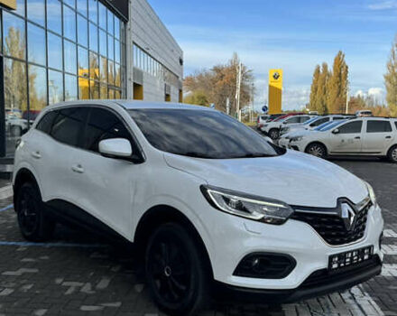 Белый Рено Kadjar, объемом двигателя 1.2 л и пробегом 51 тыс. км за 15700 $, фото 2 на Automoto.ua