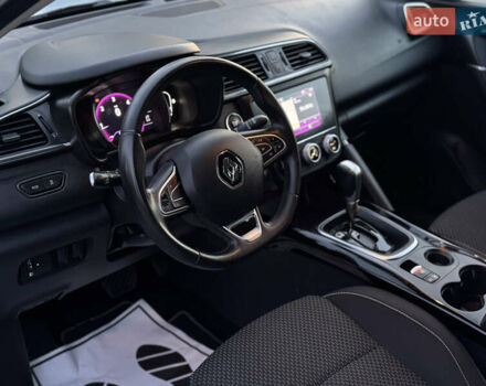 Белый Рено Kadjar, объемом двигателя 1.5 л и пробегом 212 тыс. км за 17300 $, фото 27 на Automoto.ua