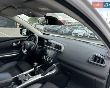 Белый Рено Kadjar, объемом двигателя 1.6 л и пробегом 110 тыс. км за 19900 $, фото 34 на Automoto.ua
