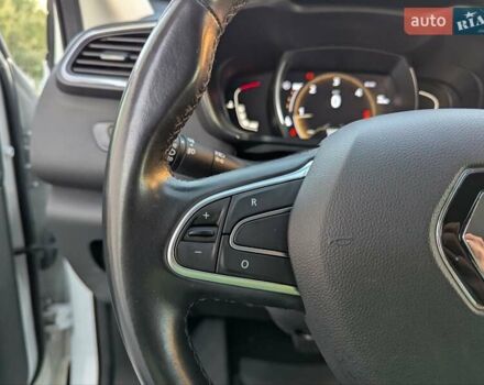Белый Рено Kadjar, объемом двигателя 1.46 л и пробегом 50 тыс. км за 22900 $, фото 44 на Automoto.ua