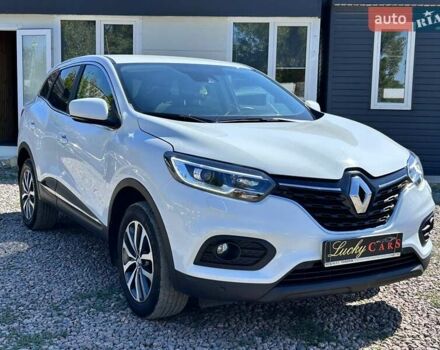 Белый Рено Kadjar, объемом двигателя 1.5 л и пробегом 85 тыс. км за 18800 $, фото 2 на Automoto.ua