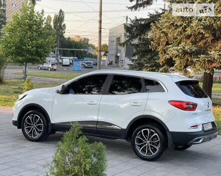 Белый Рено Kadjar, объемом двигателя 1.5 л и пробегом 54 тыс. км за 25300 $, фото 4 на Automoto.ua