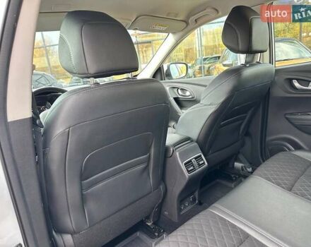 Белый Рено Kadjar, объемом двигателя 1.46 л и пробегом 50 тыс. км за 22300 $, фото 72 на Automoto.ua