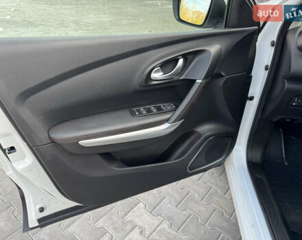 Білий Рено Kadjar, об'ємом двигуна 1.46 л та пробігом 190 тис. км за 18700 $, фото 25 на Automoto.ua