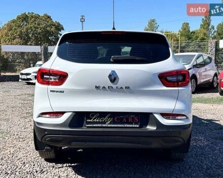 Белый Рено Kadjar, объемом двигателя 1.5 л и пробегом 85 тыс. км за 18800 $, фото 5 на Automoto.ua