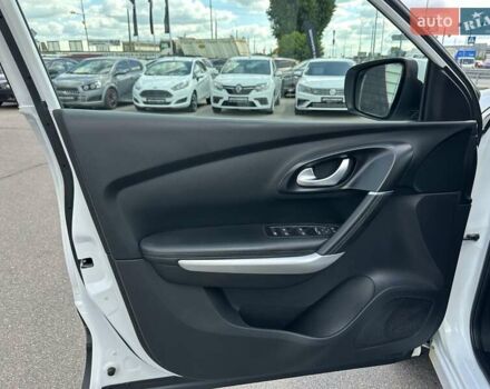 Белый Рено Kadjar, объемом двигателя 1.6 л и пробегом 110 тыс. км за 19900 $, фото 15 на Automoto.ua