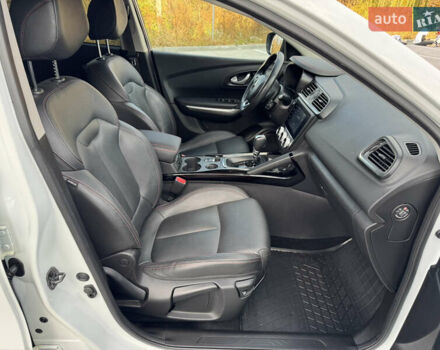 Білий Рено Kadjar, об'ємом двигуна 1.46 л та пробігом 190 тис. км за 18700 $, фото 31 на Automoto.ua