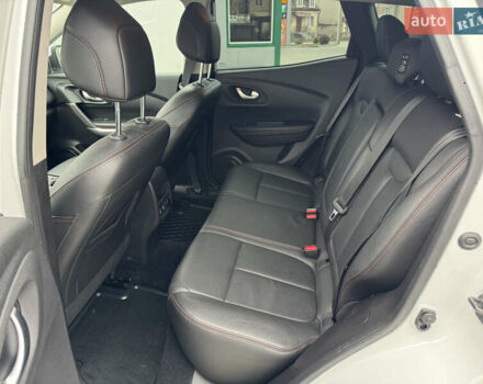 Білий Рено Kadjar, об'ємом двигуна 1.46 л та пробігом 191 тис. км за 18800 $, фото 33 на Automoto.ua