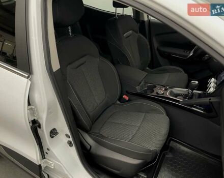Білий Рено Kadjar, об'ємом двигуна 1.2 л та пробігом 85 тис. км за 17241 $, фото 19 на Automoto.ua