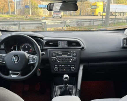 Белый Рено Kadjar, объемом двигателя 1.2 л и пробегом 51 тыс. км за 15700 $, фото 7 на Automoto.ua