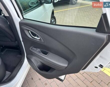 Белый Рено Kadjar, объемом двигателя 1.46 л и пробегом 50 тыс. км за 22300 $, фото 80 на Automoto.ua