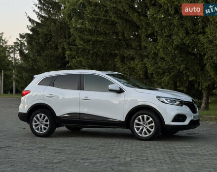 Белый Рено Kadjar, объемом двигателя 1.5 л и пробегом 212 тыс. км за 17300 $, фото 5 на Automoto.ua