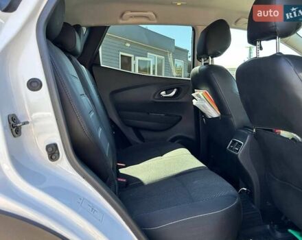 Белый Рено Kadjar, объемом двигателя 1.5 л и пробегом 85 тыс. км за 18800 $, фото 29 на Automoto.ua