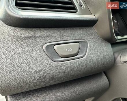 Белый Рено Kadjar, объемом двигателя 1.46 л и пробегом 50 тыс. км за 22300 $, фото 50 на Automoto.ua