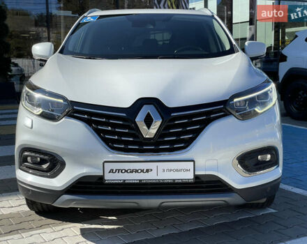 Белый Рено Kadjar, объемом двигателя 1.46 л и пробегом 103 тыс. км за 20900 $, фото 3 на Automoto.ua